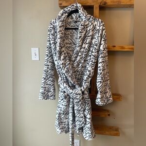 Victoria's Secret Cozy Fleece Love Robe Size XS/S